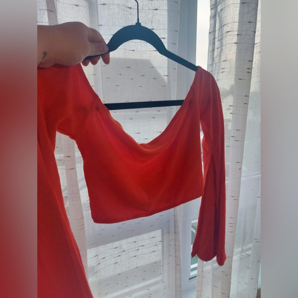 Red crop top - Picture 3 of 4